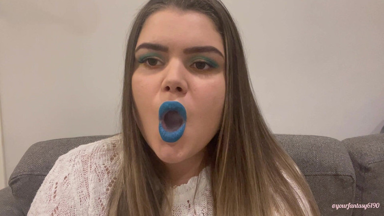 Your fantasy studio: Bermain dengan asap dengan gincu biru ringan