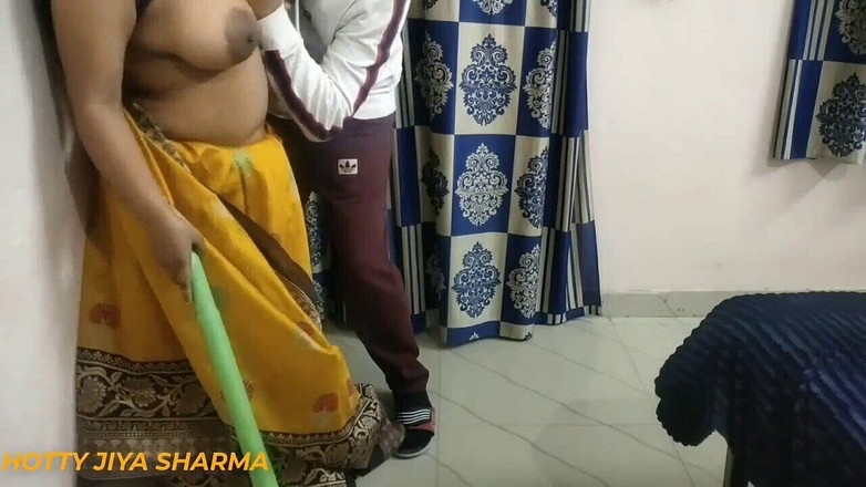 Hotty Jiya Sharmaa: Bengala Ocidental Kamwali Riya Ki Desi fodendo