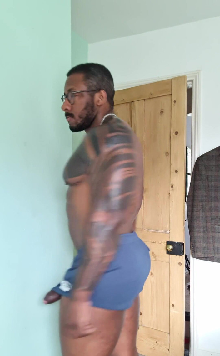 Amadeus: 澳大利亚人把短裤弄得这么短！！