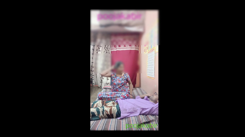 Poojakabir: Khi tôi ở trong phòng của tôi, tôi nghe thấy một...