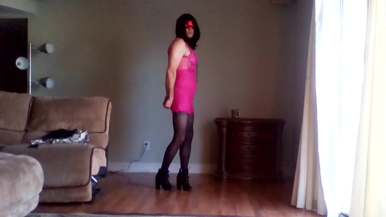 Kelly Smith Crossdressing Play House: Sissy Kelly is showing off her new breast forms