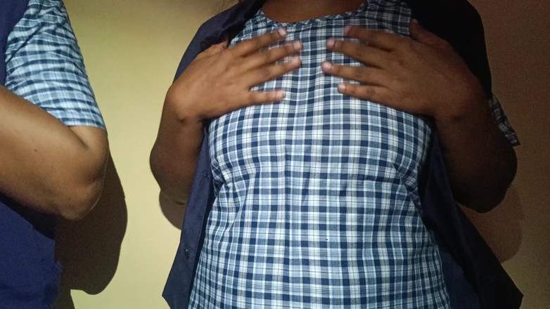 Inba: लेस्बियन कॉलेज की बड़ी सौतेली बहनें