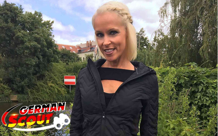 German Scout: Alman izci - zinde Alman olgun Sophie Logan pikap ve sert...