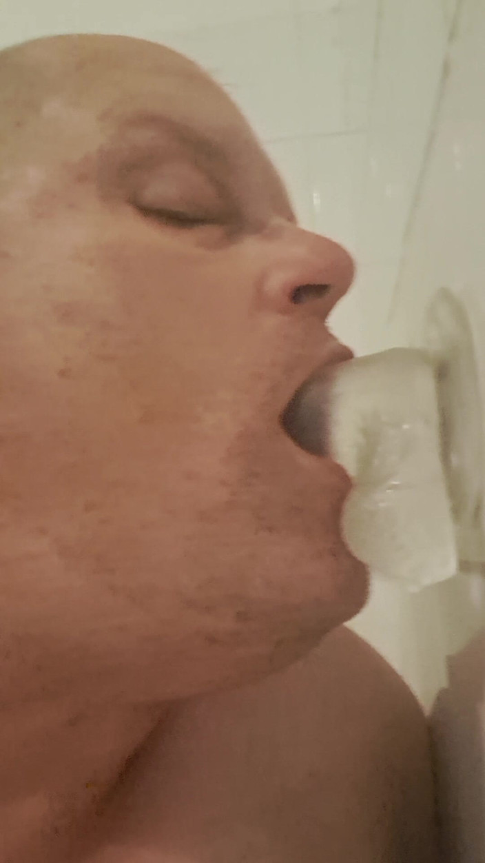 Fickspecht: The Sucking Continues