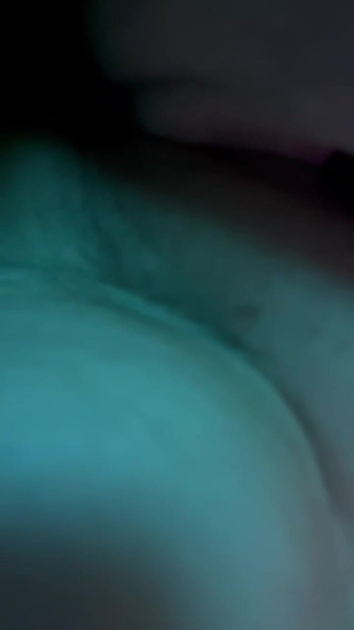 papiSwolio86: Bercinta sedikit untuk kemudian menjilat vaginanya