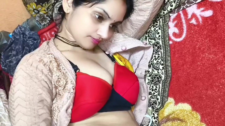 Janvibhabhii: India bhabhi solicita hermanastro para follar, voz hindi completa