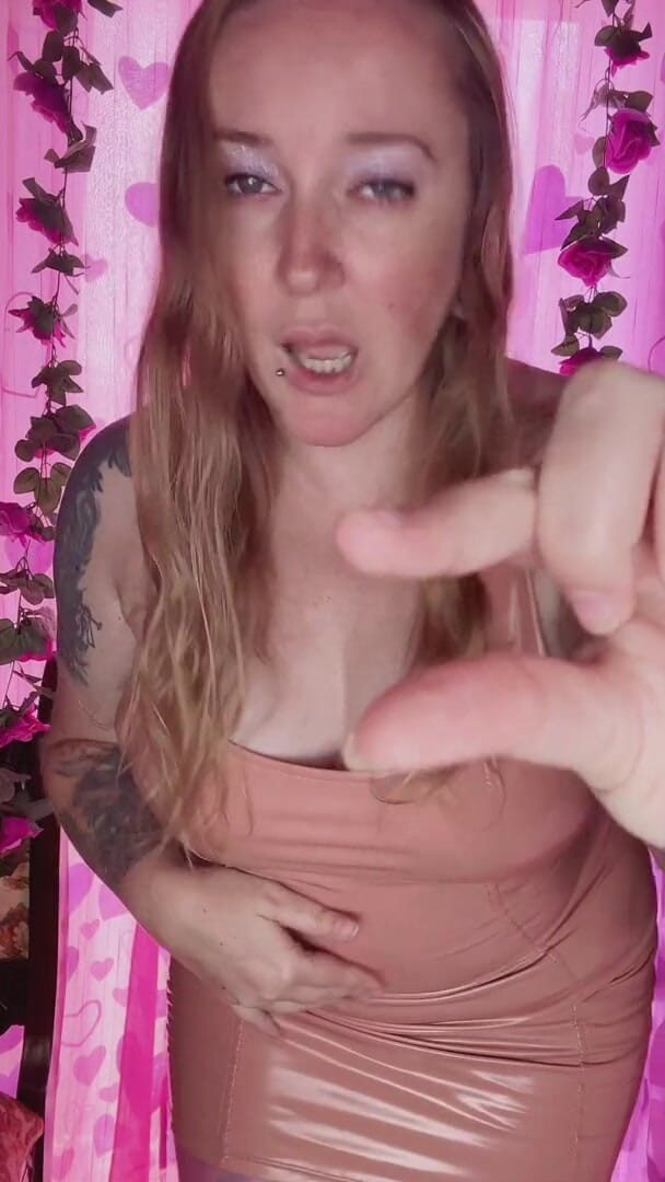 Kisicaxx: Sph डिक रेट यू किसी भी चूत हारने के लायक नहीं है