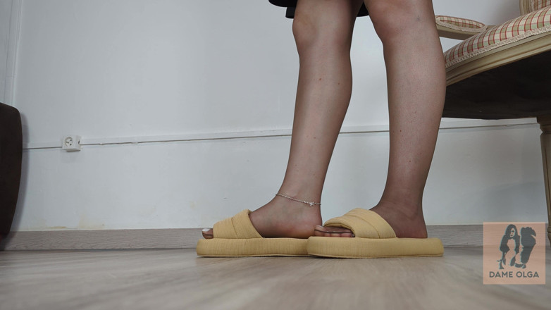 Dame Olga: Shoeplay, Dangling &amp; Walking in Home Slippers and Pantyhose (shoe Collection) - Dame...