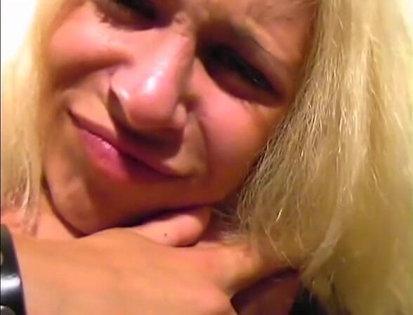 Hard Lesbians: Blonde lez girl loves playing with food