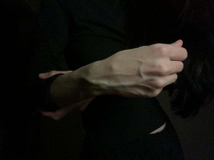 Princess Aisha: Crazy Swollen Veins