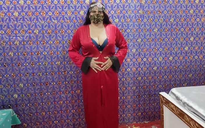 Shilpa Bhabhi: Beautiful Big Tits Arab Muslim Queen Orgasm with Dildo