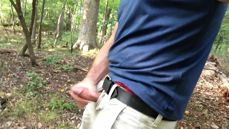 TJenner: Wichsen im wald wieder