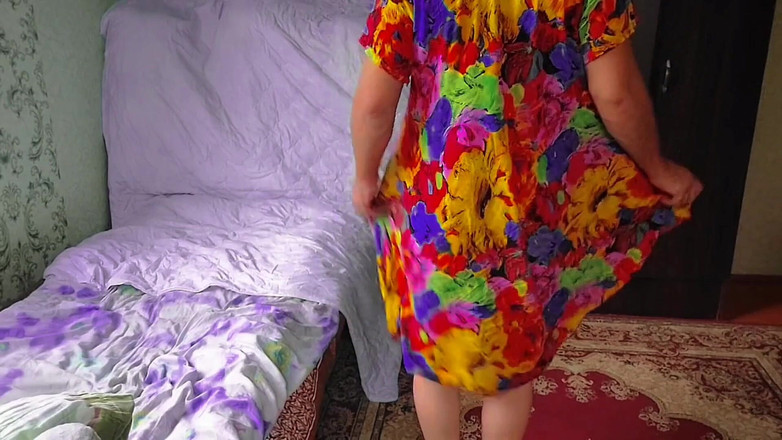 Kitty_Cross: La bella femboy sembra sexy e carina contemporaneamente