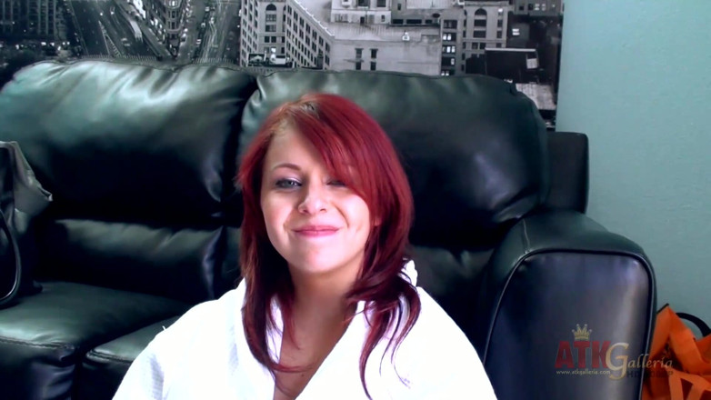 ATKIngdom Fans: Amazing redhead teen