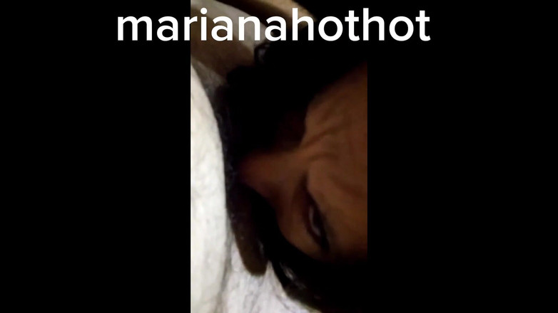 Marian sofar: Marianahothot一边和人说话一边吞下鸡巴