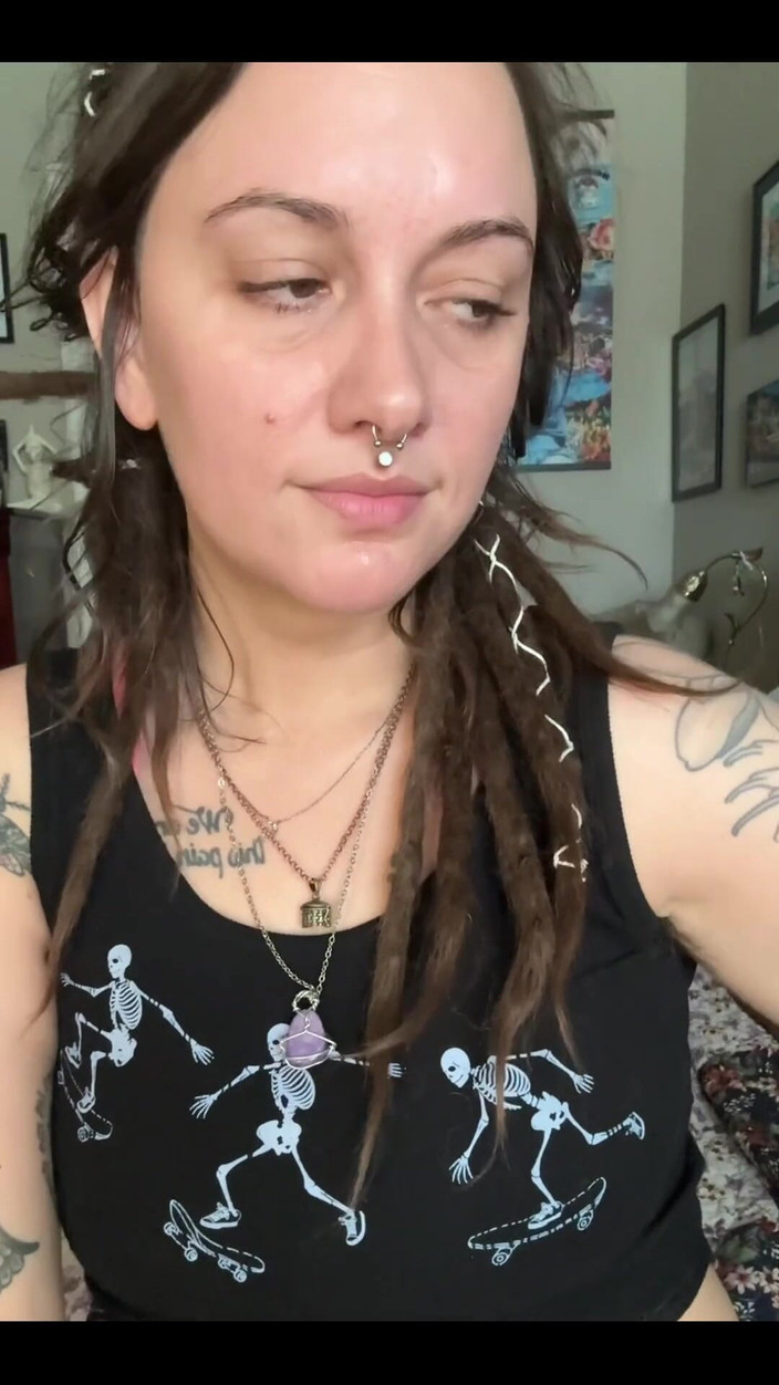 Chery Trees: Chupando humo y babeando