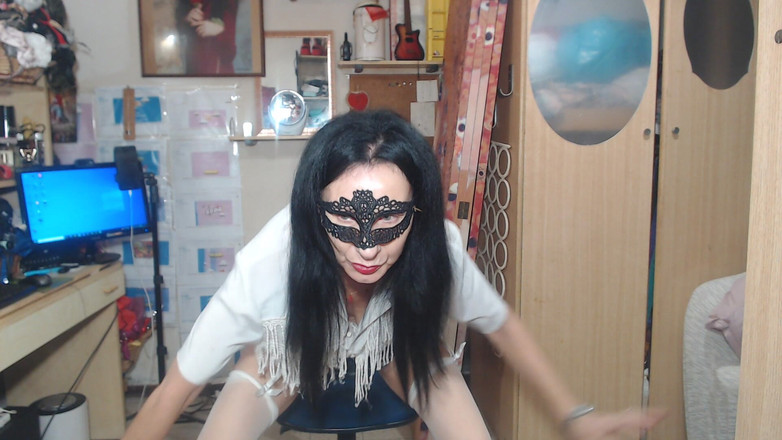 WEBREGINETTA2023: Profesor Gress meletakkan semua pena di vaginanya