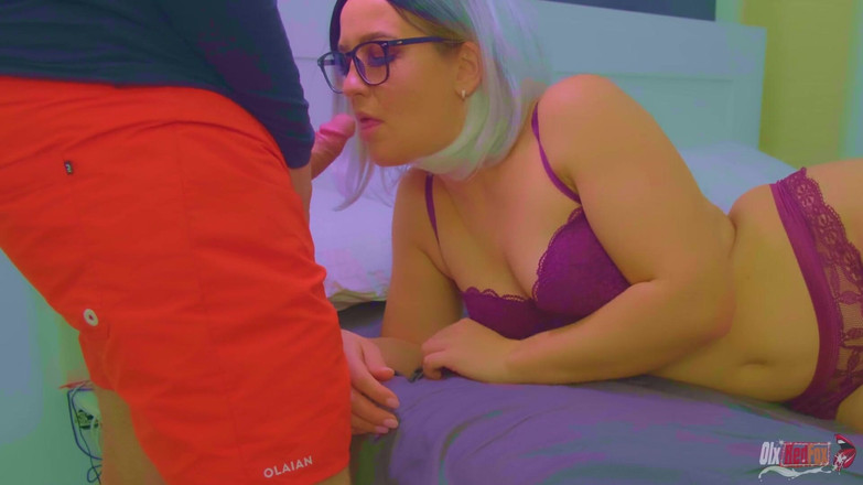 OlxRedFox: Blonďatá macecha vzrušená při speciální masáži a ošukaná