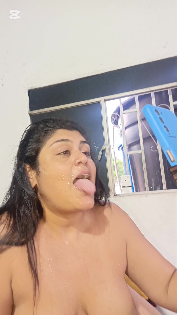 Mariano Aly: 내 후장과 입을 따먹고 소변으로 몸을 채울 때까지 계모와 함께 보여줘