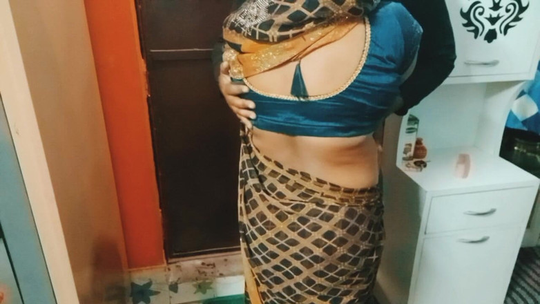 Manjushukla: Nueva pareja teniendo romance juntos