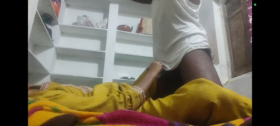 Riya babe: Indiancă desi s-a futut cu sex dur la Wall Side.