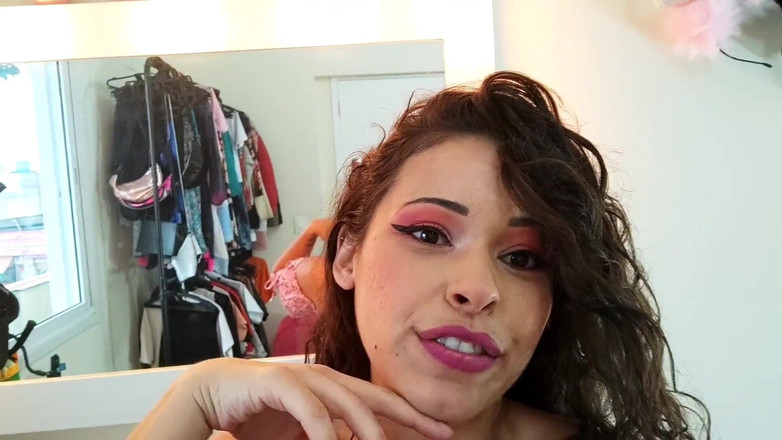 Espuleta Maia: 显示我所有的meame成人玩具