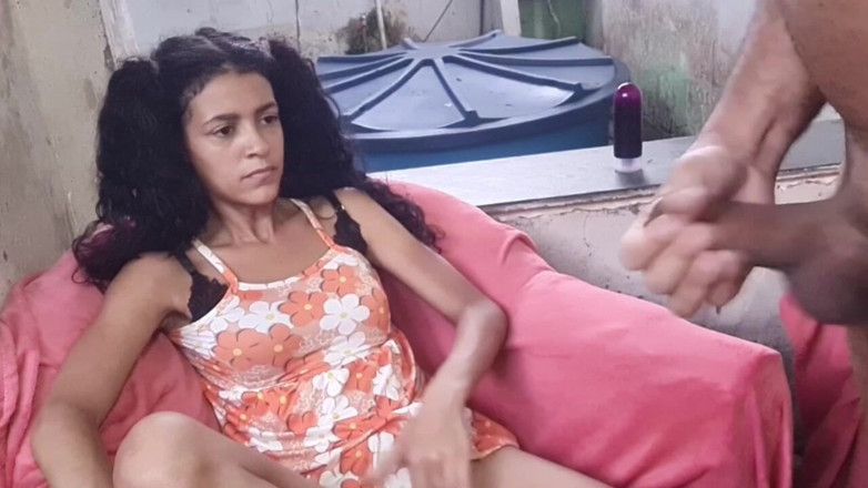 Bebes vagabundas: La hijastra traviesa solo se lo llevó en el culo