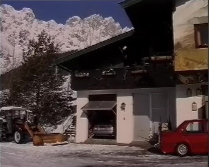 GERMAN PORN CLASSICS: Lyžařská dovolená - až do poslední kapky