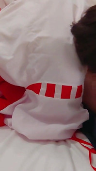 A Sense of Immorality When I Cum Inside a Cute Shrine Maiden in a Miniskirt