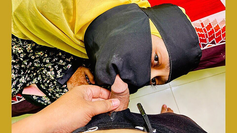 Kaleonjoybd: Batang saya keras selepas melihat makcik mertua seksi saya