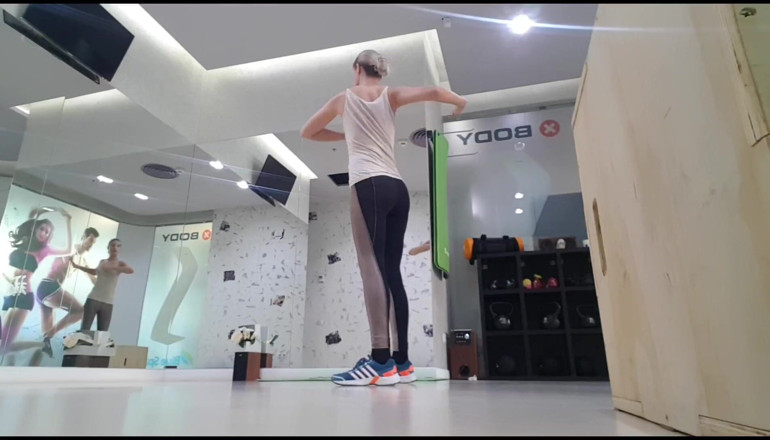Erotic Tanya: Cute Teen Doing Gym Warmup