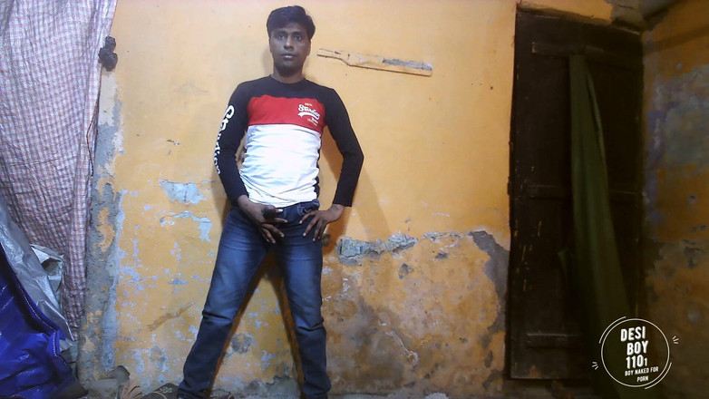 Desiboy110Ankit: Indyjski chłopak Wejście w porno Uzyskiwanie w pełni nago