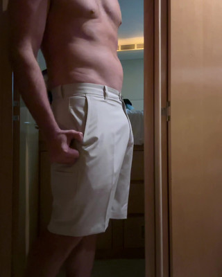 Rocket Man: Adam bardan sonra gezgin kız arkadaşı için sikişiyor