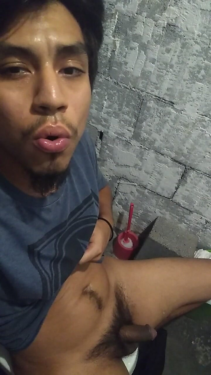 AlexAlejandro13: 내 자지 측정을 얼마나 생각합니까?