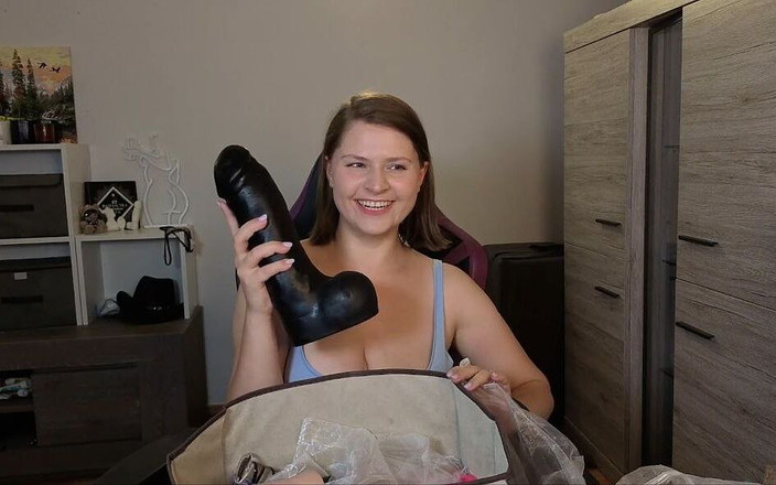 Tina Angel: Мой Тур По Коллекции Дилдо! Первый, Самый Большой И Любимый