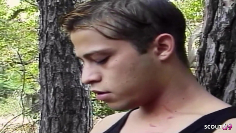 Shemale TS Collection: ブロンドのニューハーフが男に舐めを与え、屋外でアナルで犯す