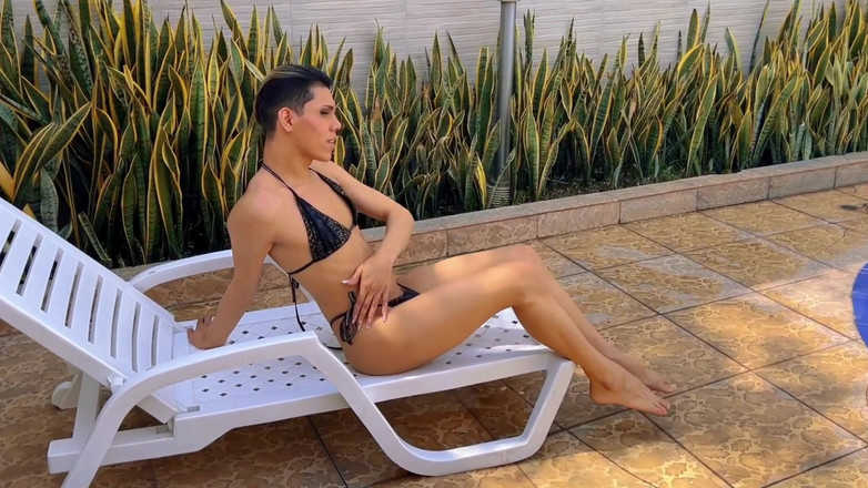 Marine Laveau: Uwodzę Dom Nathana w basenie, żeby przyszedł i przeleciał mnie w...