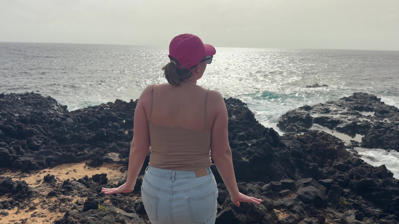 Emma Voyeur: Beach Jeans Wetting - Sandy and Soaked