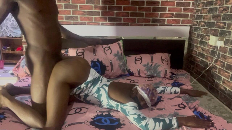 Sex naija 1: Caught My Next Door Neighbour Cheating on His Wife with...