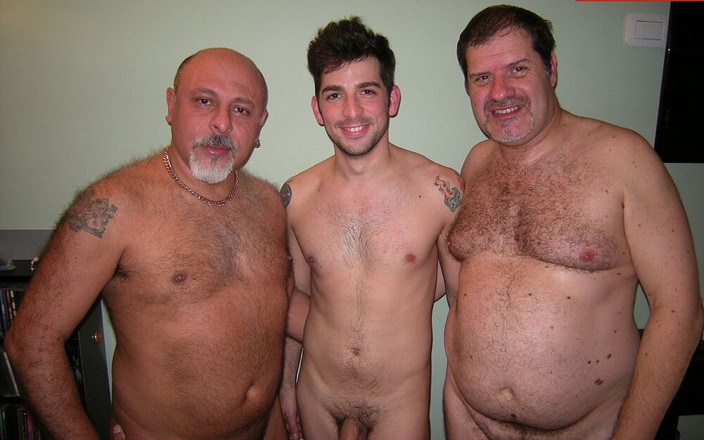 M2M CLUB: La predente di compleanno di emilius