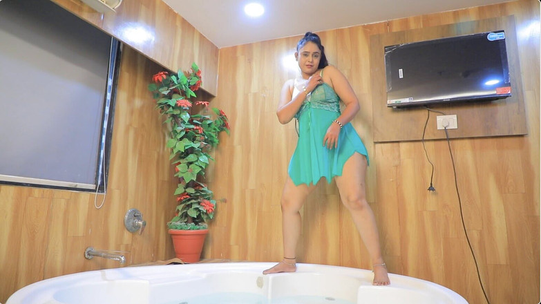 NOXAVO: Pallavi Solo Belum Disunat