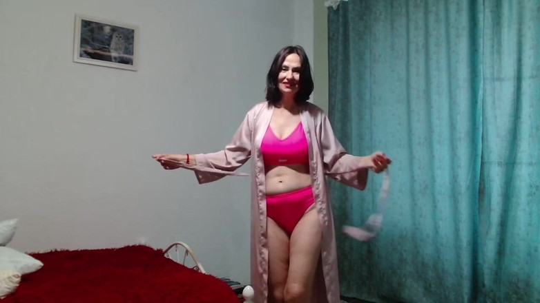 ANGELA_LADY: Knullade hennes håriga fitta och visar alla ett vått hål...