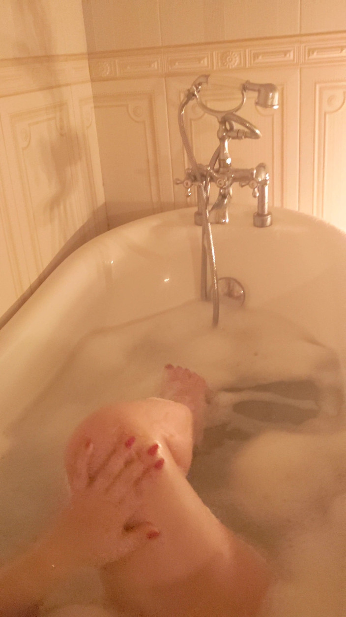 Hot kinky pinky: První video od Hot Kinkypinky