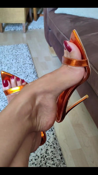 Dangling Heels