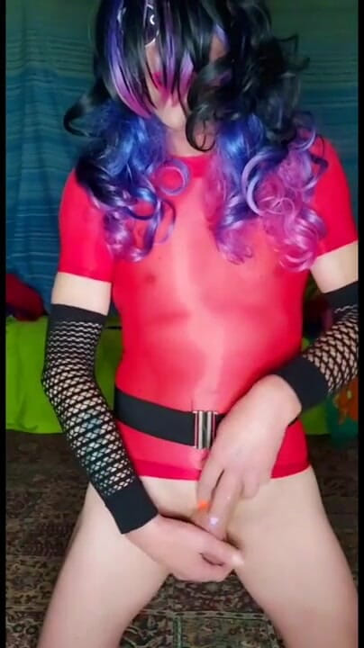 Lizzaali: This was my first unmasked clip in my sexy red...