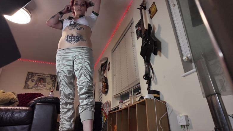 Glitterqueen1999: Giantess Hide and Seek with Tiny Ex BF!