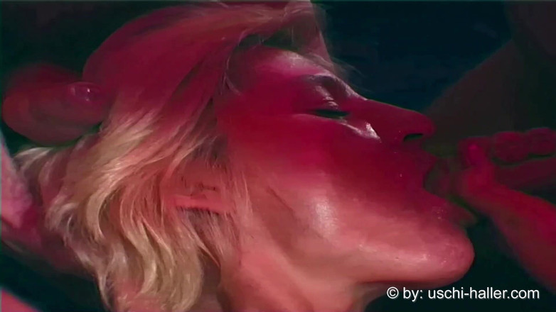 Club Express: 집에서 촬영한 영상 아마추어 갱뱅 파티