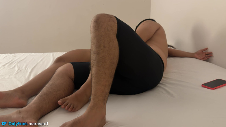 PronoiaMey: Stiefschwester Kam in Mein Zimmer, Um Mich Zu Necken Und...