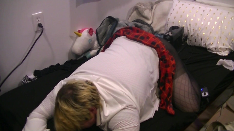 Roxxie rae page: 女大学生活塞行动