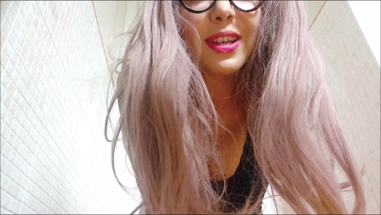 savannahamatoriale: i will crush your small cock